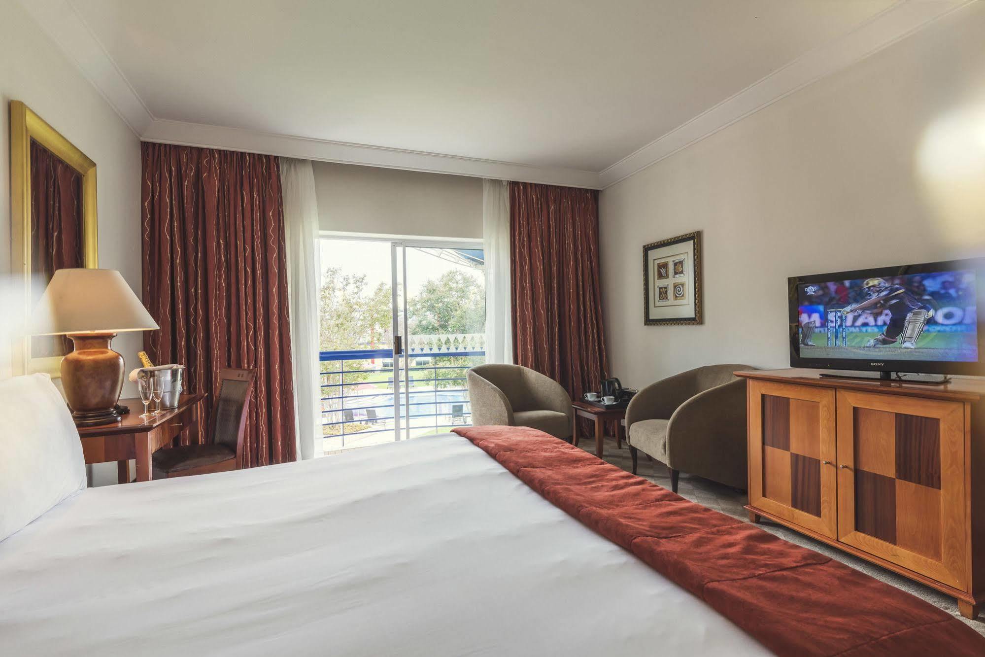 Carnival Club Hotel Johannesburg Luaran gambar